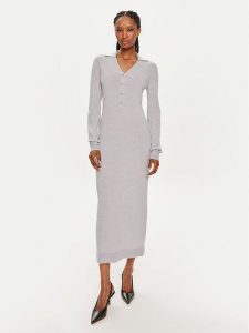 Calvin Klein Sukienka dzianinowa K20K207219 Szary Slim Fit. Szare kombinezony Calvin Klein, s, bez wzorów, z dzianiny, bez kołnierzyka, bez ramiączek. Za 609,99 zł.