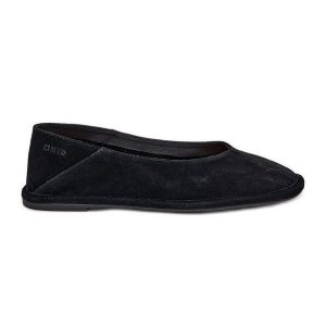 Zamszowe Baleriny Damskie Big Star RR274080 Czarne. Czarne balerinki bez wzorów, z zamszu, bez obcasa, bez zapięcia. Za 335,68 zł.