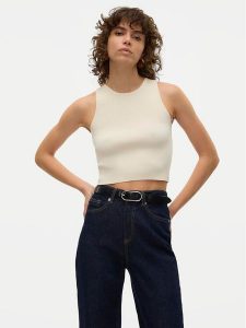 Vero Moda Top Ginny 10300339 Biały Slim Fit. Białe topy Vero Moda, s, bez wzorów, z syntetyku, bez kołnierzyka, bez ramiączek. Za 99,99 zł.