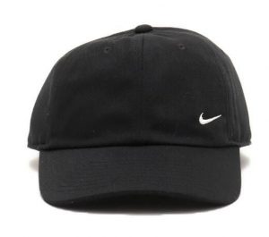 Czapka z daszkiem Nike Club Cap. Czarne czapki Nike, bez wzorów, z materiału. Za 115,99 zł.