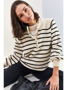 Happiness Istanbul Sweter w kolorze kremowym rozmiar: onesize. Brązowe swetry oversize Happiness Istanbul, bez wzorów, bez ramiączek. Za 96,14 zł.