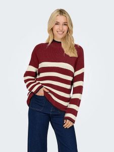 ONLY Sweter w kolorze czerwono-kremowym rozmiar: M. Brązowe swetry oversize ONLY, m, bez wzorów, ze splotem, bez ramiączek. Za 140,20 zł.
