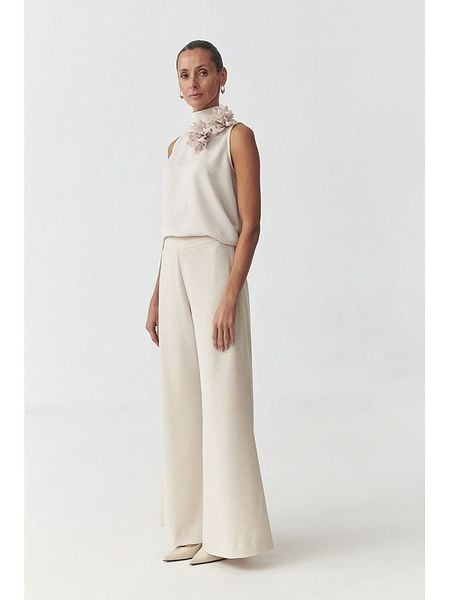 TATUUM Spodnie w kolorze kremowym rozmiar: 44. Brązowe spodnie z wysokim stanem Tatuum, bez wzorów, z materiału, z podwyższonym stanem. Za 204,96 zł.