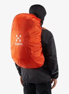 Pokrowiec na plecak Haglofs Raincover Small - habanero. Czerwone plecaki Haglöfs. Za 175,99 zł.