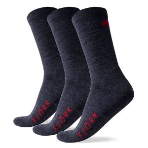 Skarpety Merino Classic Cut - zestaw 3 par. Czarne skarpetki FJORK MERINO, bez wzorów, z elastanu. W wyprzedaży za 199,00 zł.