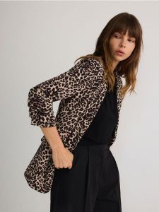 Marynarka z marszczonymi rękawami - wielobarwny. Marynarki i żakiety Reserved, l, bez wzorów, z tkaniny. W wyprzedaży za 109,99 zł.