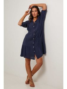 Le Monde du Lin Lniana sukienka w kolorze granatowym rozmiar: 36/38. Niebieskie sukienki Le Monde du Lin, na co dzień, bez wzorów, ze lnu, klasyczne, bez kołnierzyka, bez ramiączek, midi, proste. Za 195,99 zł.