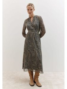 More & More Sukienka w kolorze czarnym rozmiar: 46. Brązowe sukienki More & More, bez wzorów, bez kołnierzyka, bez ramiączek, maxi. Za 355,78 zł.