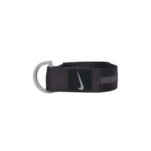 Pasek do jogi Nike 2 in 1 Strap. Czarne paski Nike, bez wzorów, sportowe. Za 129,99 zł.