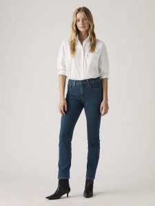 Levi's Dżinsy - Straight fit - w kolorze niebieskim rozmiar: W27/L32. Niebieskie jeansy Levi's®, z aplikacjami. Za 179,22 zł.