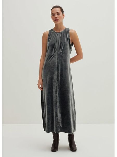 STEFANEL Aksamitna sukienka w kolorze antracytowym rozmiar: 36. Czarne sukienki Stefanel, na co dzień, bez wzorów, bez kołnierzyka, bez ramiączek, maxi, proste. Za 104,64 zł.