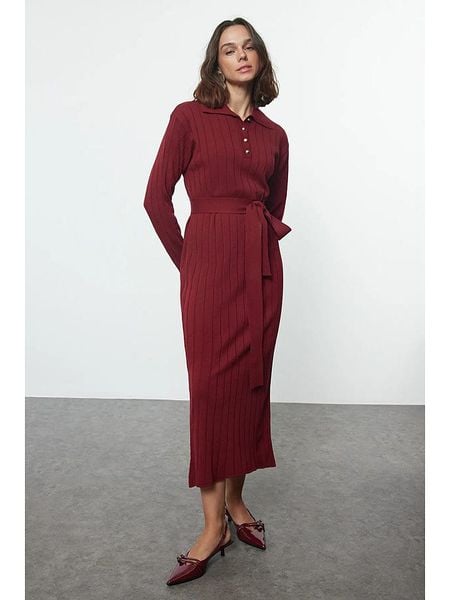 Trendyol Sukienka dzianinowa w kolorze bordowym rozmiar: M. Czerwone sukienki Trendyol, m, bez wzorów, z dzianiny, bez kołnierzyka, bez ramiączek, maxi. Za 117,73 zł.