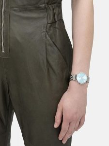 Liebeskind Zegarek kwarcowy w kolorze srebrno-błękitnym rozmiar: onesize. Szare, analogowe zegarki Liebeskind. Za 260,99 zł.