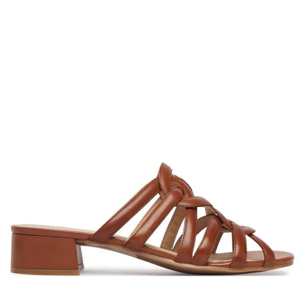 Klapki Caprice. Brązowe klapki Caprice, bez wzorów, bez obcasa. Za 299,99 zł.