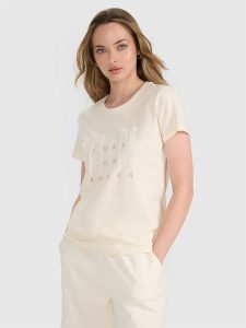 4F T-shirt regular z nadrukiem damski - beżowy M. Brązowe t-shirty 4f, m, bez wzorów, z bawełny, bez kołnierzyka, bez ramiączek. W wyprzedaży za 39,99 zł.