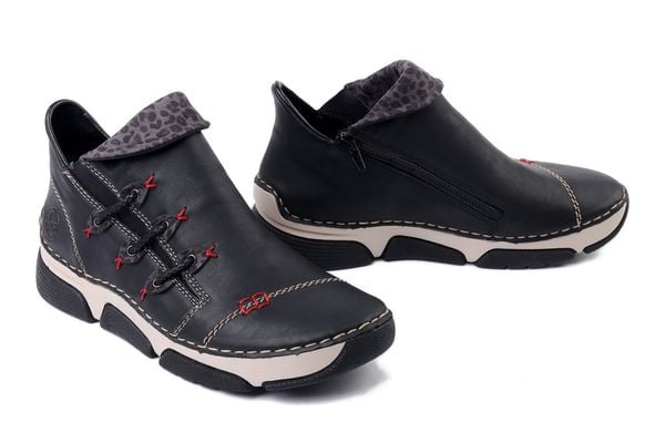 RIEKER 45983-00 black combiantion, botki damskie. Czarne botki Rieker, bez wzorów, bez obcasa, bez zapięcia. Za 279,92 zł.