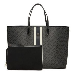 Torebka Tommy Hilfiger. Czarne shopper bag TOMMY HILFIGER, bez wzorów, bez dodatków. Za 799,99 zł.