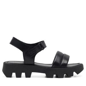 Sandały Lasocki. Czarne sandały Lasocki, bez wzorów, bez obcasa, na płaskiej podeszwie, bez zapięcia. Za 149,99 zł.