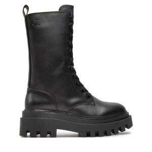 Trapery Calvin Klein. Czarne buty zimowe Calvin Klein, bez obcasa, bez zapięcia. Za 899,99 zł.