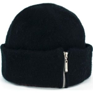 Czapka damska Elegant zip czarna. Czapki marki Art of Polo. Za 54,70 zł.