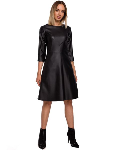Made of emotion Sukienka w kolorze czarnym rozmiar: XL. Czarne sukienki Made Of Emotion, xl, bez wzorów, bez kołnierzyka, bez ramiączek, midi, rozkloszowane. Za 135,81 zł.