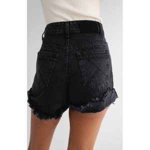 Szorty jeansowe z wysokim stanem w kolorze czarnym - VANITY BLACK DENIM. Czarne szorty Marsala, bez wzorów, z denimu, casualowe, z podwyższonym stanem. Za 299,90 zł.
