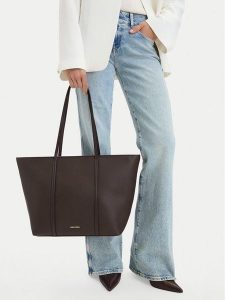 GINO ROSSI Torebka C-LDA9518 Brązowy ciemny. Brązowe shopper bag Gino Rossi, bez wzorów, ze skóry, bez dodatków. Za 199,99 zł.