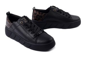 RIEKER W2602-04 black combiantion, półbuty damskie. Czarne półbuty Rieker, bez wzorów, bez obcasa, na platformie, bez zapięcia. Za 379,90 zł.