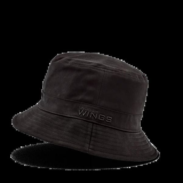 Bucket Hat WINGS UNLEASH bawełniany kapelusz BLACK. Czarne kapelusze WINGS, bez wzorów, z bawełny, eleganckie. Za 49,90 zł.