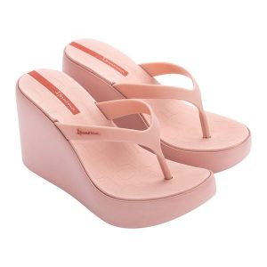 Japonki damskie Ipanema High Fashion II. Czerwone klapki Ipanema, bez wzorów, bez obcasa. Za 109,99 zł.
