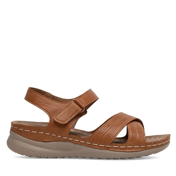 Sandały Clara Barson. Brązowe sandały Clara Barson, bez wzorów, bez obcasa, na płaskiej podeszwie, bez zapięcia. Za 99,99 zł.