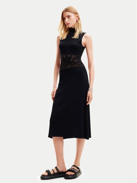 Desigual Sukienka codzienna Nueva York 24SWVK11 Czarny Regular Fit. Czarne kombinezony Desigual, xl, bez wzorów, z syntetyku, bez kołnierzyka, bez ramiączek. Za 399,99 zł.