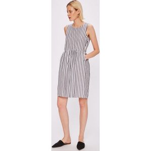 Vero Moda - Sukienka Candice. Szare sukienki marki Vero Moda, na co dzień, l, z bawełny, casualowe, z okrągłym kołnierzem, mini, rozkloszowane. W wyprzedaży za 139,90 zł.