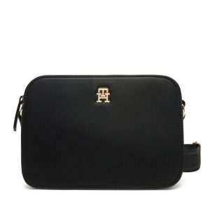 Torebka Tommy Hilfiger. Czarne listonoszki TOMMY HILFIGER, bez wzorów, bez dodatków. Za 289,99 zł.