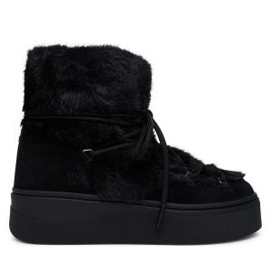 Śniegowce HUGO. Czarne buty zimowe Hugo, bez obcasa, bez zapięcia. Za 699,99 zł.