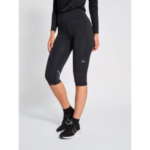Damskie legginsy 3/4 Newline Nwlchigaco. Czarne legginsy Newline, bez wzorów, z dżerseju, z standardowym stanem. Za 319,00 zł.