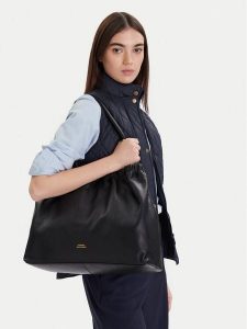 Tommy Hilfiger Torebka Soft Leather Tote AW0AW18308 Czarny. Czarne torebki klasyczne TOMMY HILFIGER, bez wzorów, ze skóry, bez dodatków. Za 691,99 zł.