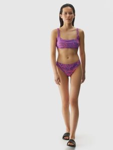 4F Dół od bikini damski - różowy S. Czerwone bikini 4f, bez wzorów, z elastanu. W wyprzedaży za 29,99 zł.