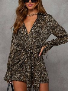 Milan Kiss Sukienka w kolorze czarnym rozmiar: XL. Czarne sukienki Milan Kiss, na co dzień, xl, bez wzorów, bez kołnierzyka, bez ramiączek, mini, proste. Za 204,48 zł.