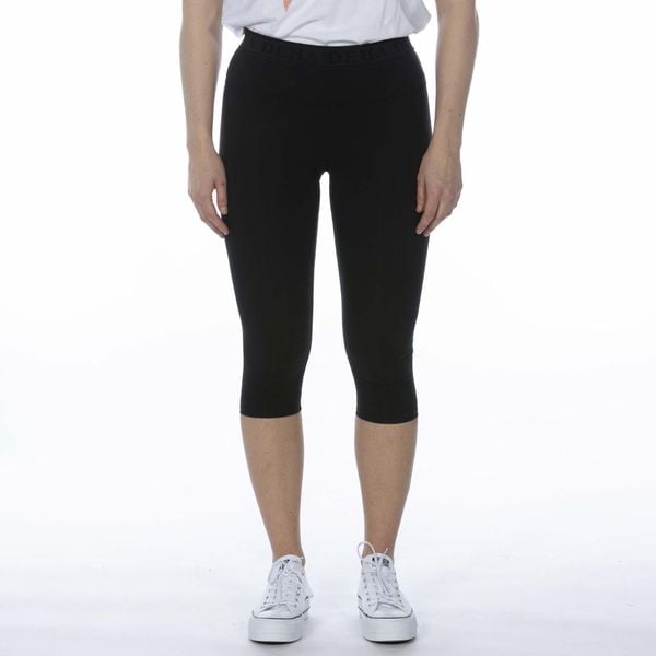 Legginsy Deha 3/4 Czarne Damskie. Czarne legginsy Deha, bez wzorów, z bawełny, z podwyższonym stanem. Za 212,99 zł.