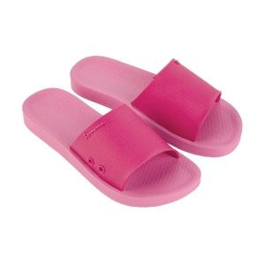 Klapki damskie obuwie plażowe Ipanema Classic Slide Fem. Czerwone klapki Ipanema, bez wzorów, bez obcasa. Za 109,47 zł.