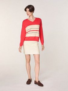 Rodier Wełniany sweter w kolorze czerwono-kremowym rozmiar: XL. Brązowe swetry oversize Rodier, xl, bez wzorów, z wełny, bez ramiączek. Za 252,99 zł.