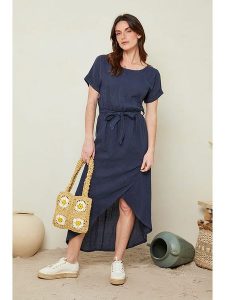 Le Monde du Lin Lniana sukienka w kolorze granatowym rozmiar: 38/40. Niebieskie sukienki Le Monde du Lin, bez wzorów, ze lnu, klasyczne, bez kołnierzyka, bez ramiączek, maxi. Za 158,47 zł.