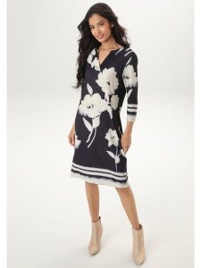 Aniston Sukienka w kolorze beżowym rozmiar: 44. Brązowe sukienki Aniston, na co dzień, bez wzorów, bez kołnierzyka, bez ramiączek, midi, proste. Za 88,43 zł.