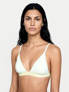 Calvin Klein Swimwear Góra od bikini LV00Q61208 Zielony. Zielone bikini Calvin Klein Swimwear, bez wzorów, z syntetyku. Za 249,99 zł.