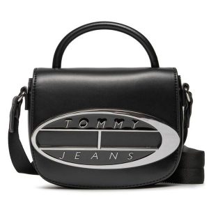 Torebka Tommy Jeans. Czarne torebki klasyczne Tommy Jeans, bez wzorów, z jeansu, bez dodatków. Za 289,99 zł.