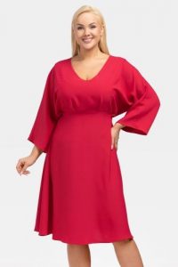 Sukienka ekskluzywna odcinana pod biustem TYCJANA malinowa promocja. Różowe sukienki KARKO, na randkę, na lato, plus size, bez wzorów, z elastanu, eleganckie, bez kołnierzyka, plus size, bez ramiączek, maxi, kopertowe. Za 89,50 zł.