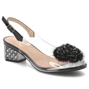 Sandały damskie D&A by S.Barski o eleganckim fasonie z ozdobną aplikacją kwiatową i dekoracyjnym obcasem czarne, MR62-9100 Black. Czarne kombinezony S.BARSKI, s, z aplikacjami, eleganckie, bez kołnierzyka, bez ramiączek. Za 179,99 zł.