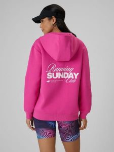 4F Bluza dresowa regular z kapturem damska - różowa L. Czerwone bluzy 4f, l, bez wzorów, z dresówki, z kapturem. Za 249,99 zł.