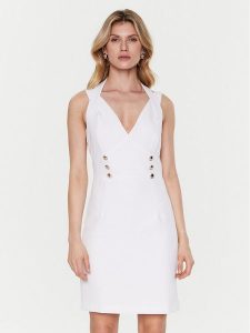 Guess Sukienka codzienna Amanda W3GK52 WB4H2 Biały Slim Fit. Białe kombinezony Guess, na co dzień, s, z aplikacjami, z syntetyku, bez kołnierzyka, bez ramiączek, proste. Za 619,99 zł.